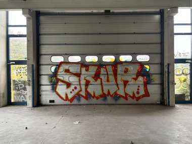 Graffiti Wall - Photo by rumsuno - skur (2025)