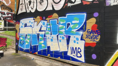 Graffiti Wall - Photo by rumsuno - skur (2023)
