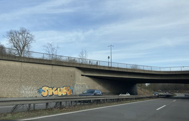 Graffiti Bombing - Photo by rumsuno - skurwuppertal (2022)