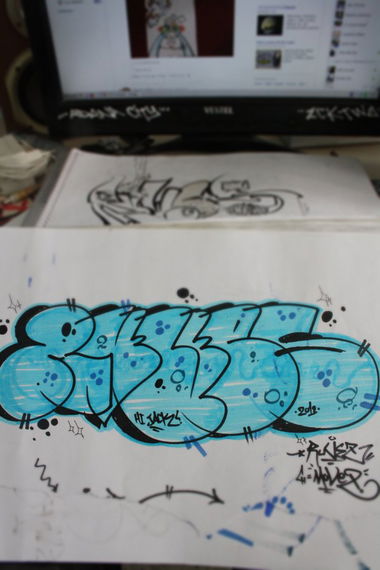 Graffiti Sketch - Photo by ruves