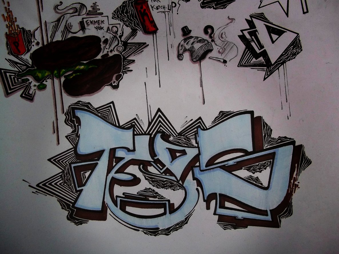 Graffiti Sketch - Photo by ruves