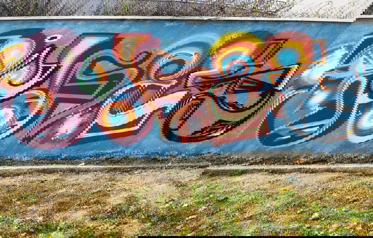 Graffiti Wall - Photo by ruves