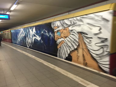 Graffiti Train - Photo by ruz - oups, rocco (2015)