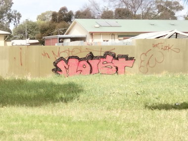 Graffiti Bombing - Photo by ryzie