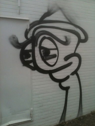 Graffiti Street Art in Bremen - Photo by s1n - character, throwup