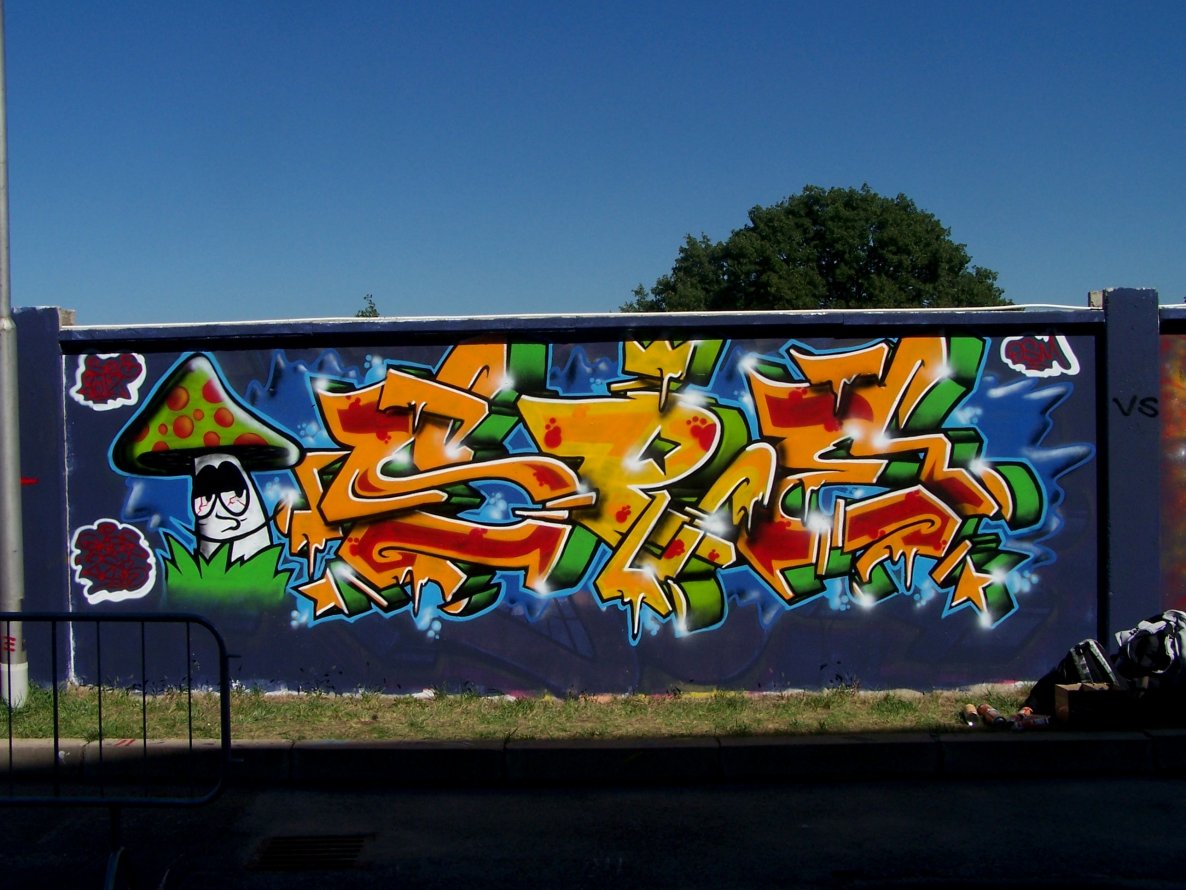 Graffiti Wall in Sofia - Photo by s3on3 - see, seeone, gkd (2012)