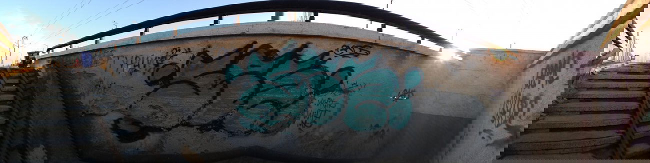 Graffiti Bombing in Sofia - Photo by s3on3 - throwup, see, seeone (2013)