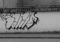 Graffiti Bombing - Photo by s6na