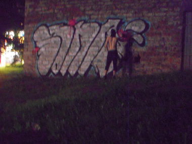 Graffiti Bombing - Photo by s6na