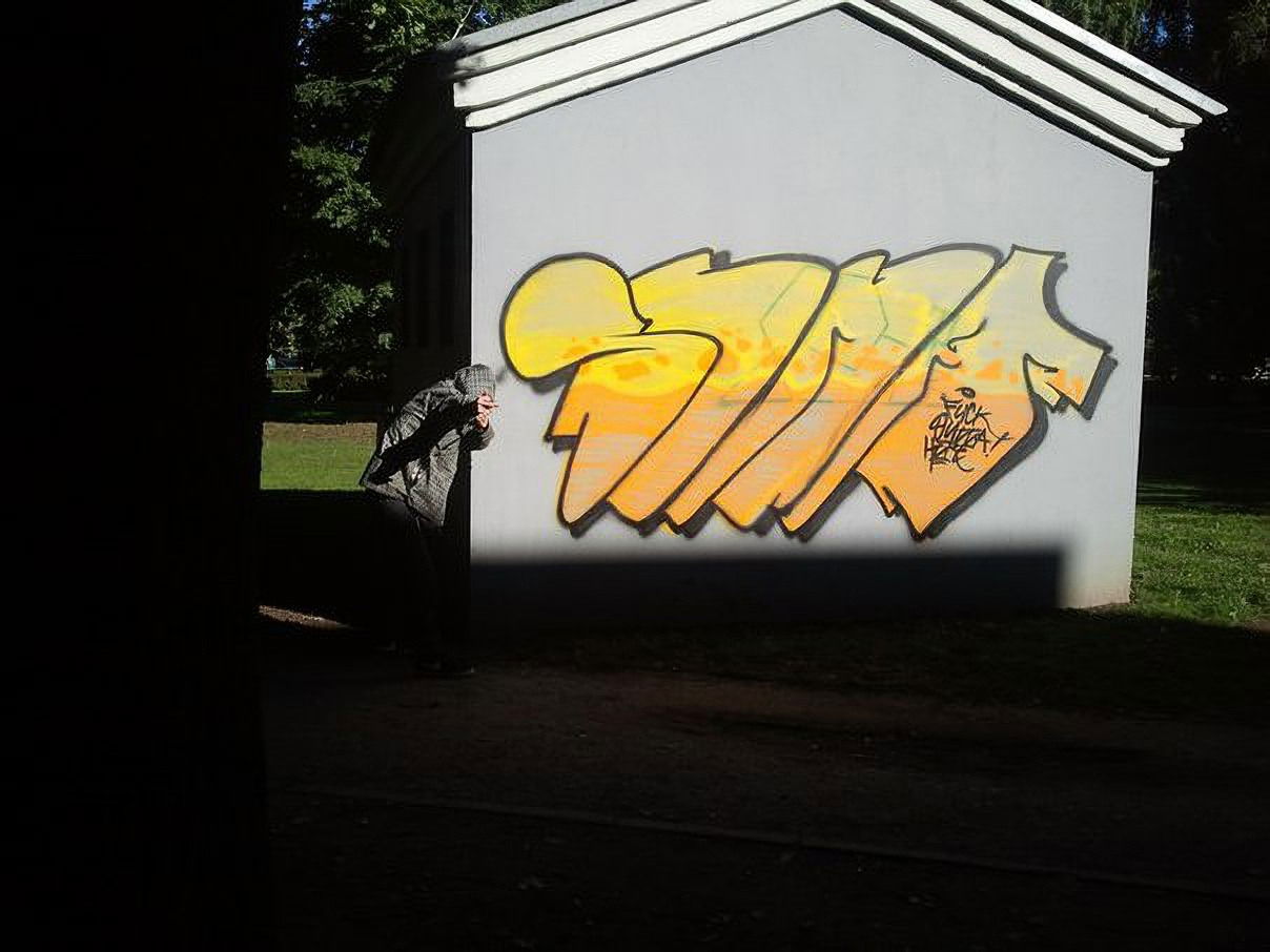 Graffiti Bombing - Photo by s6na