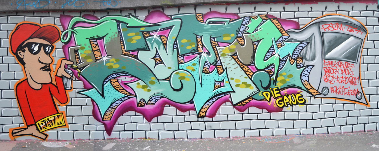 Graffiti Wall - Photo by sKerOne - ratm (2015)
