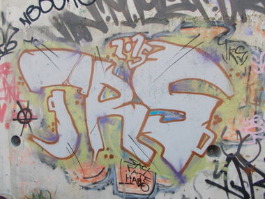Graffiti Wall in Kórinthos - Photo by sackteror15 (2015)