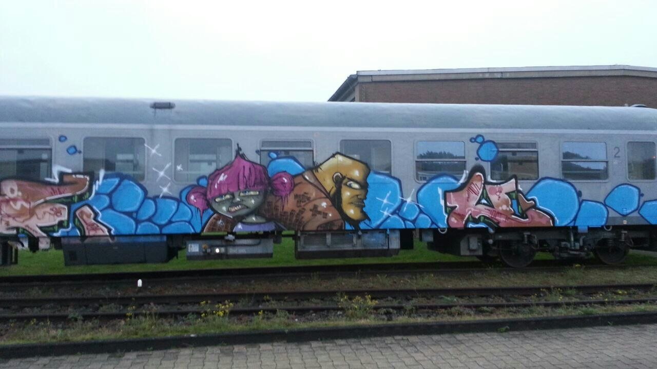 Graffiti Train - Photo by sadik