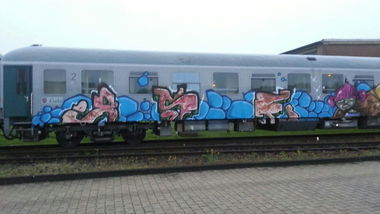Graffiti Train - Photo by sadik