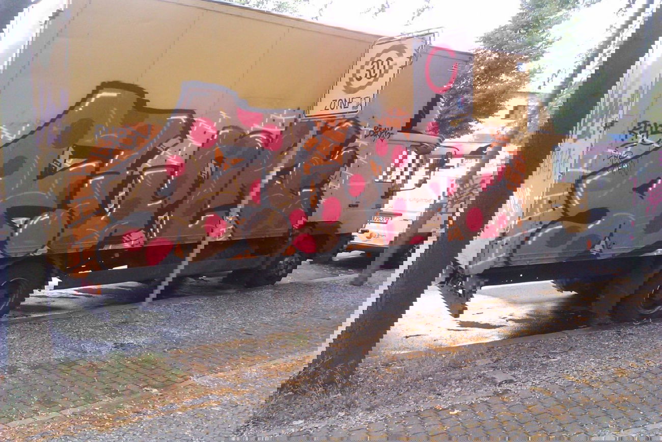 Graffiti Bombing in Berlin - Photo by sadik