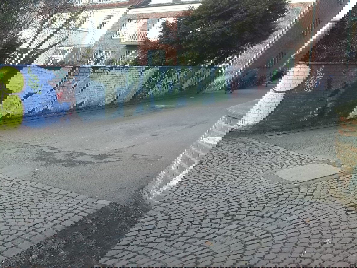 Graffiti Wall - Photo by sadik