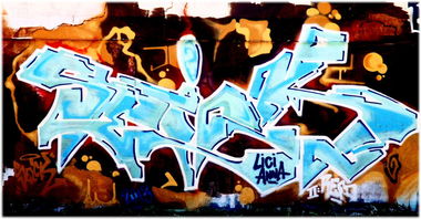 Graffiti Wall - Photo by saik86