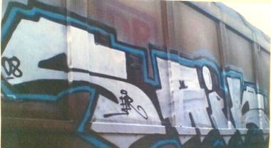 Graffiti Train - Photo by saik86