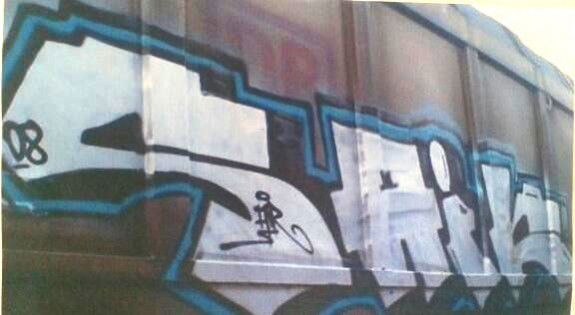 Graffiti Train - Photo by saik86