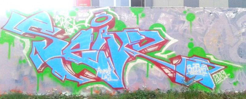 Graffiti Wall - Photo by saik86 - seik (2013)