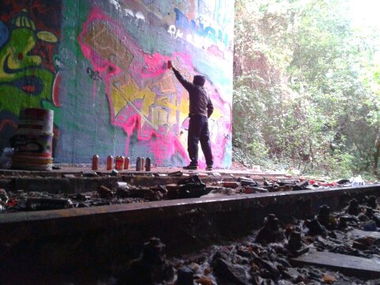 Graffiti Wall - Photo by saik86