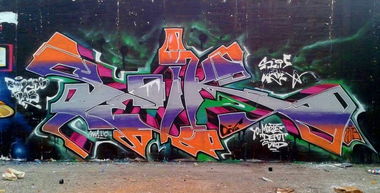 Graffiti Wall - Photo by saik86