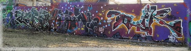 Graffiti Wall - Photo by saik86