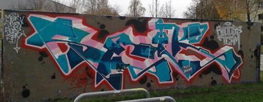 Graffiti Wall - Photo by saik86