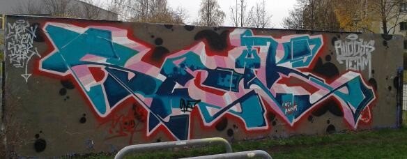 Graffiti Wall - Photo by saik86