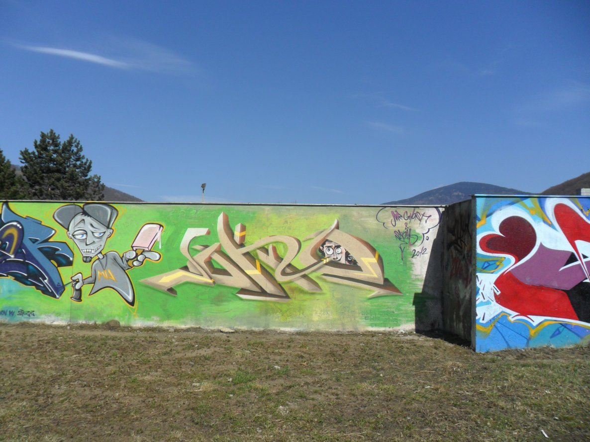 Graffiti Wall - Photo by sakra