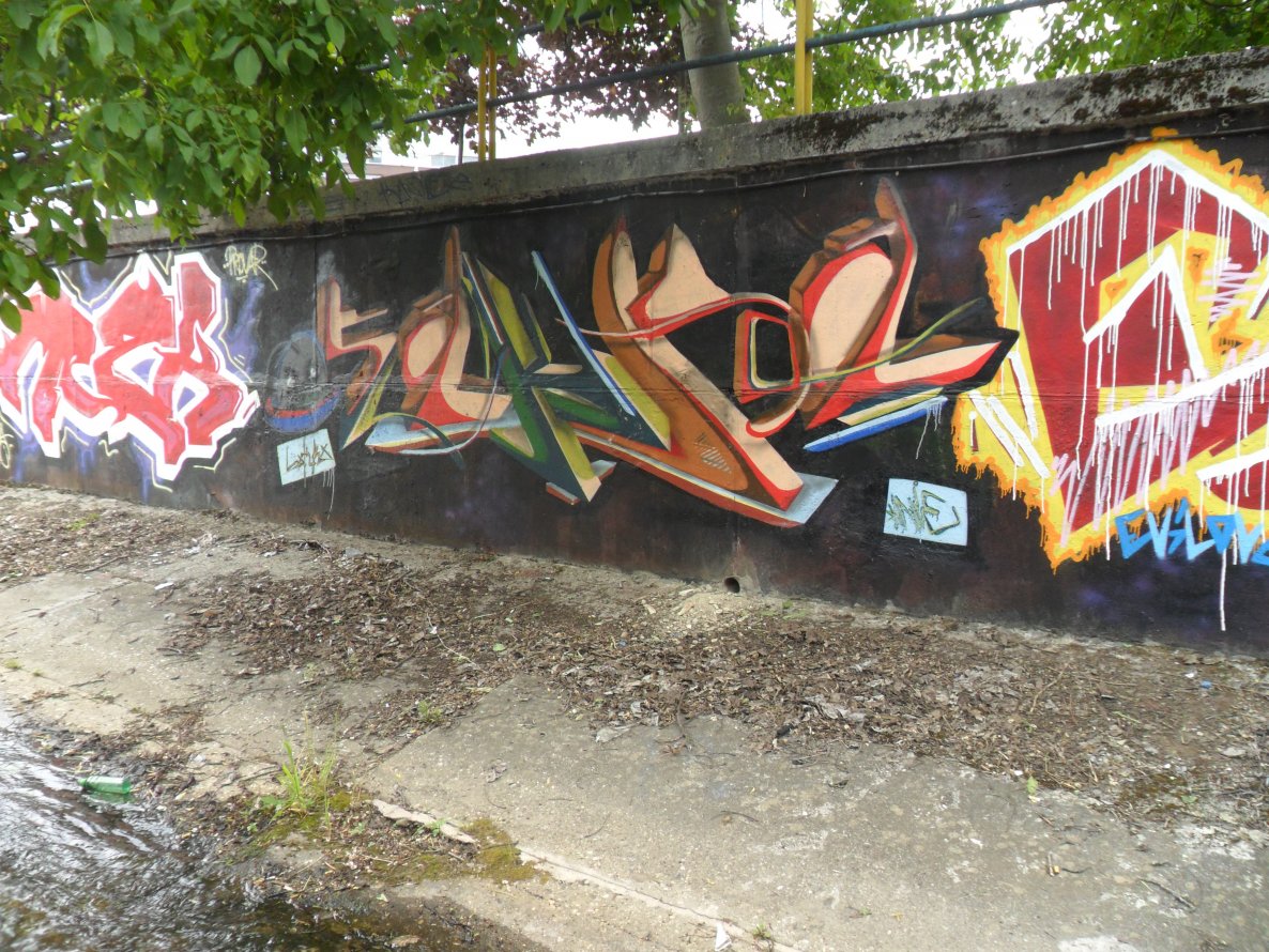 Graffiti Wall - Photo by sakra