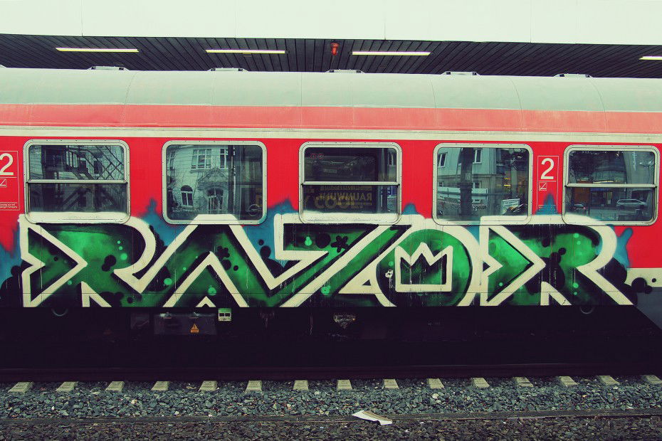 Graffiti Train in Hamburg - Photo by sancho - razor, hamburg, train