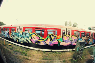 Graffiti Train in Hamburg - Photo by sancho - fch, crek, rude