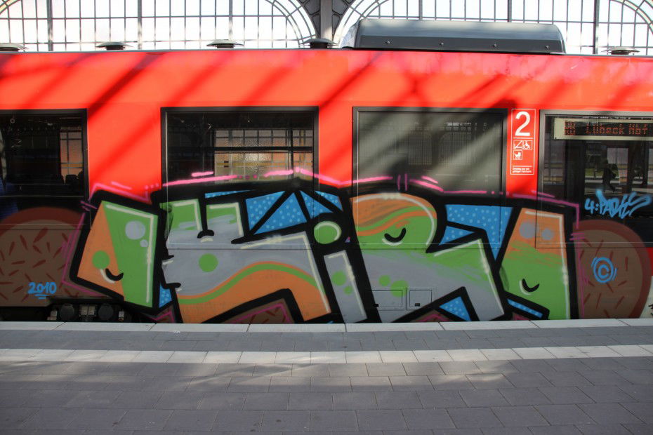 Graffiti Train in Germany - Photo by sancho - akira, pares, crap