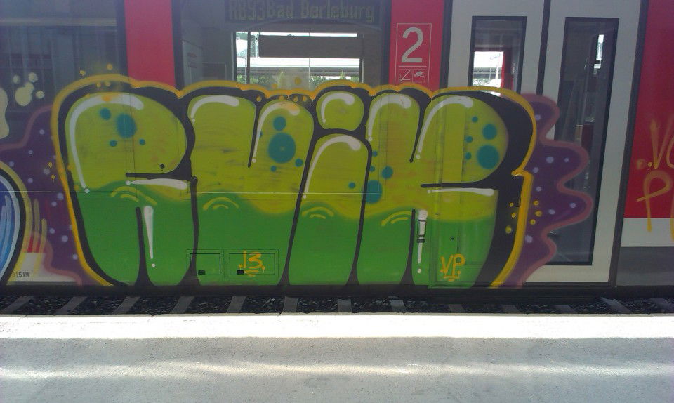 Graffiti Train - Photo by sandmann