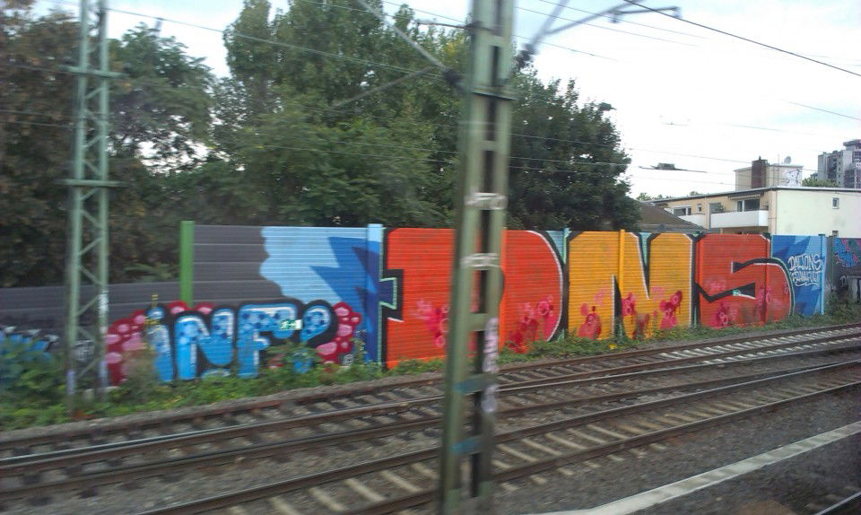 Graffiti Wall - Photo by sandmann - INF, DNS