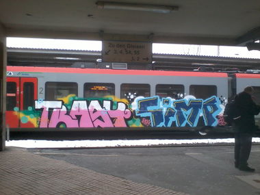 Graffiti Train in Siegen - Photo by sandmann - trash, simp (2013)
