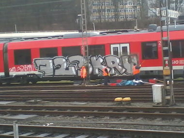 Graffiti Train in Siegen - Photo by sandmann - 723, KRU, buff (2013)