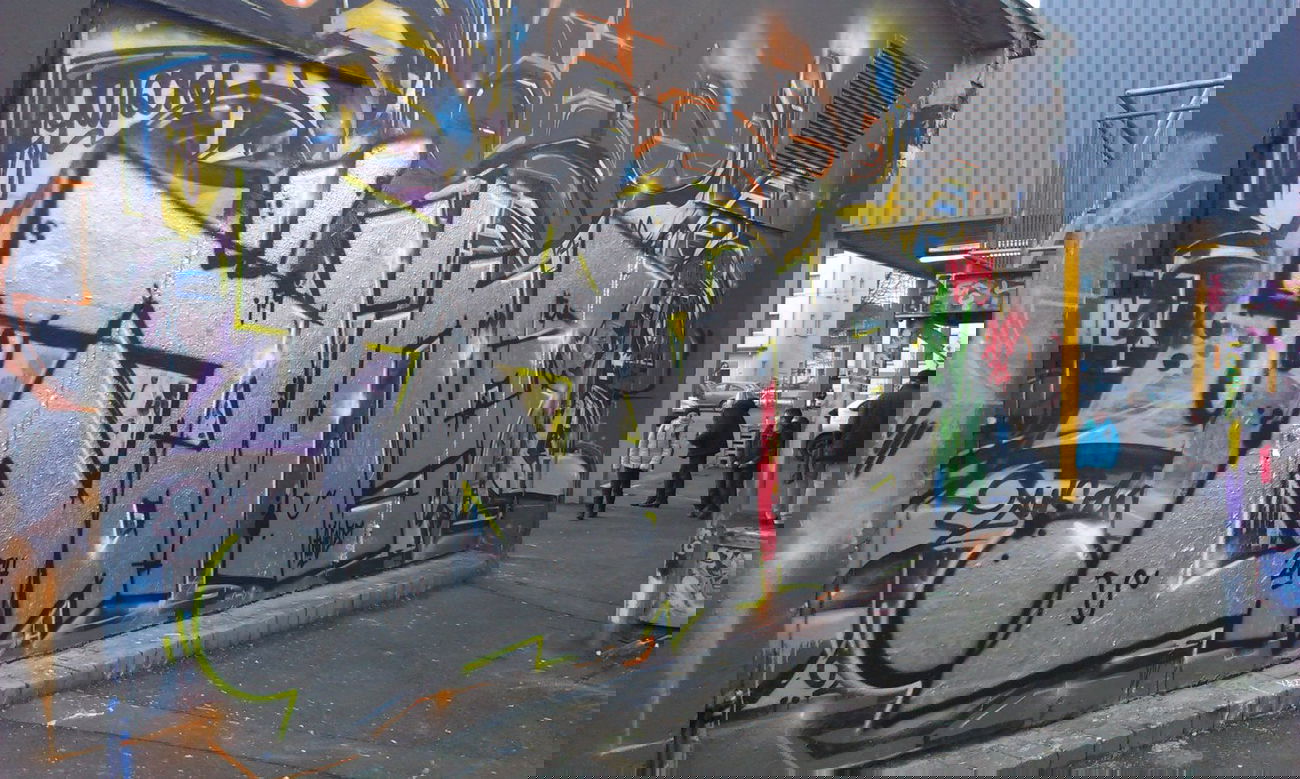 Graffiti Wall - Photo by sandmann - Ading