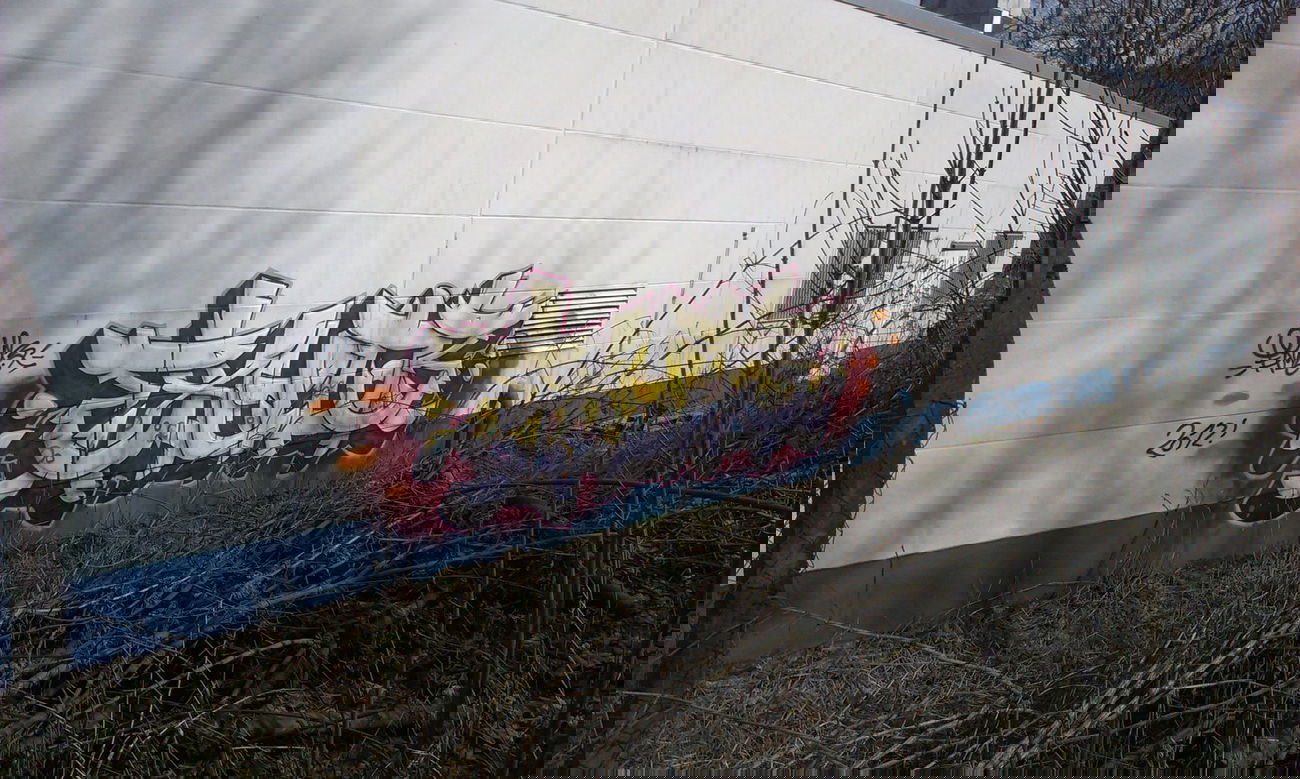 Graffiti Wall - Photo by sandmann - exud3, exud, exudt (2012)