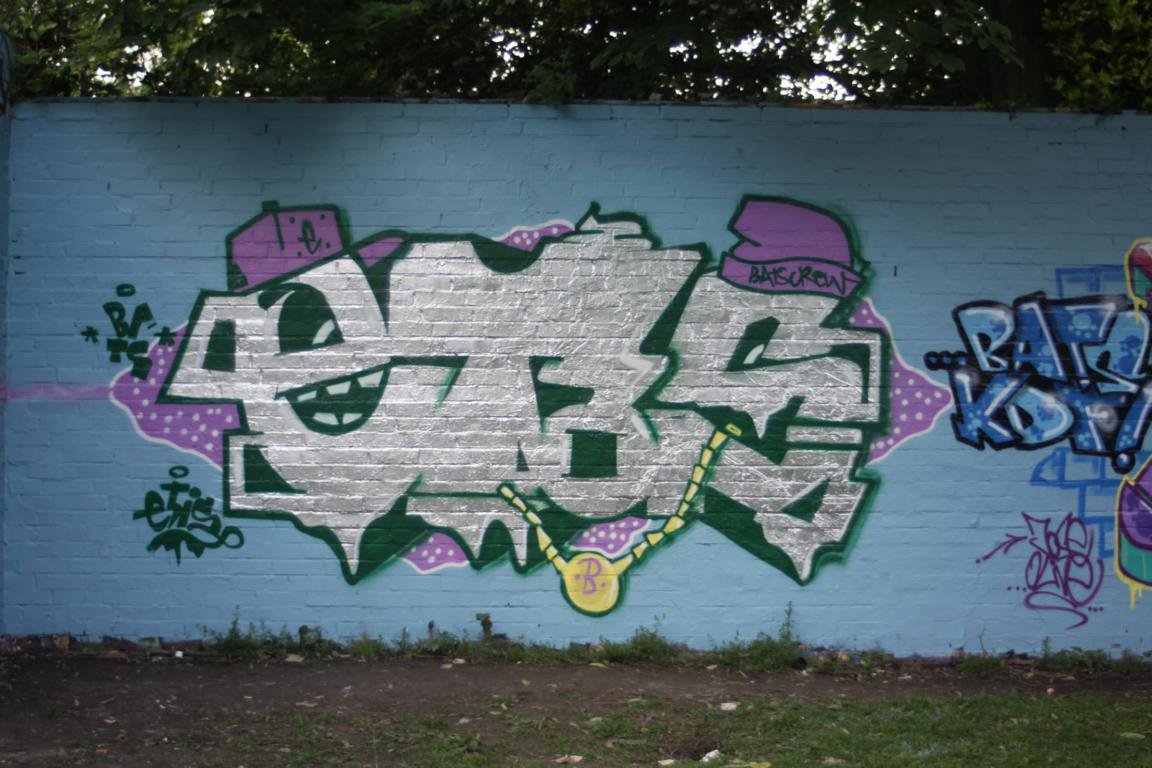 Graffiti Wall - Photo by satan - Etis, Bats (2012)