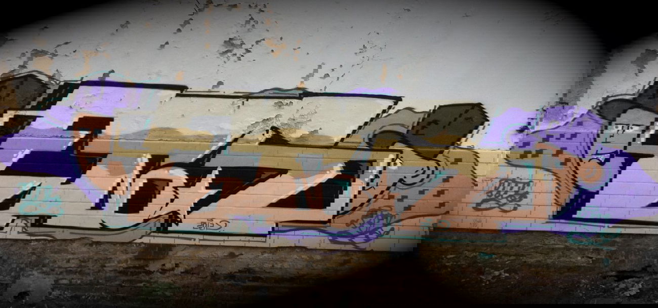 Graffiti Bombing - Photo by satan - Etis, Bats (2012)