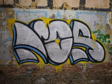 Graffiti Wall in 1991 - Photo by satan_norm - chrome, black, wall (2013)