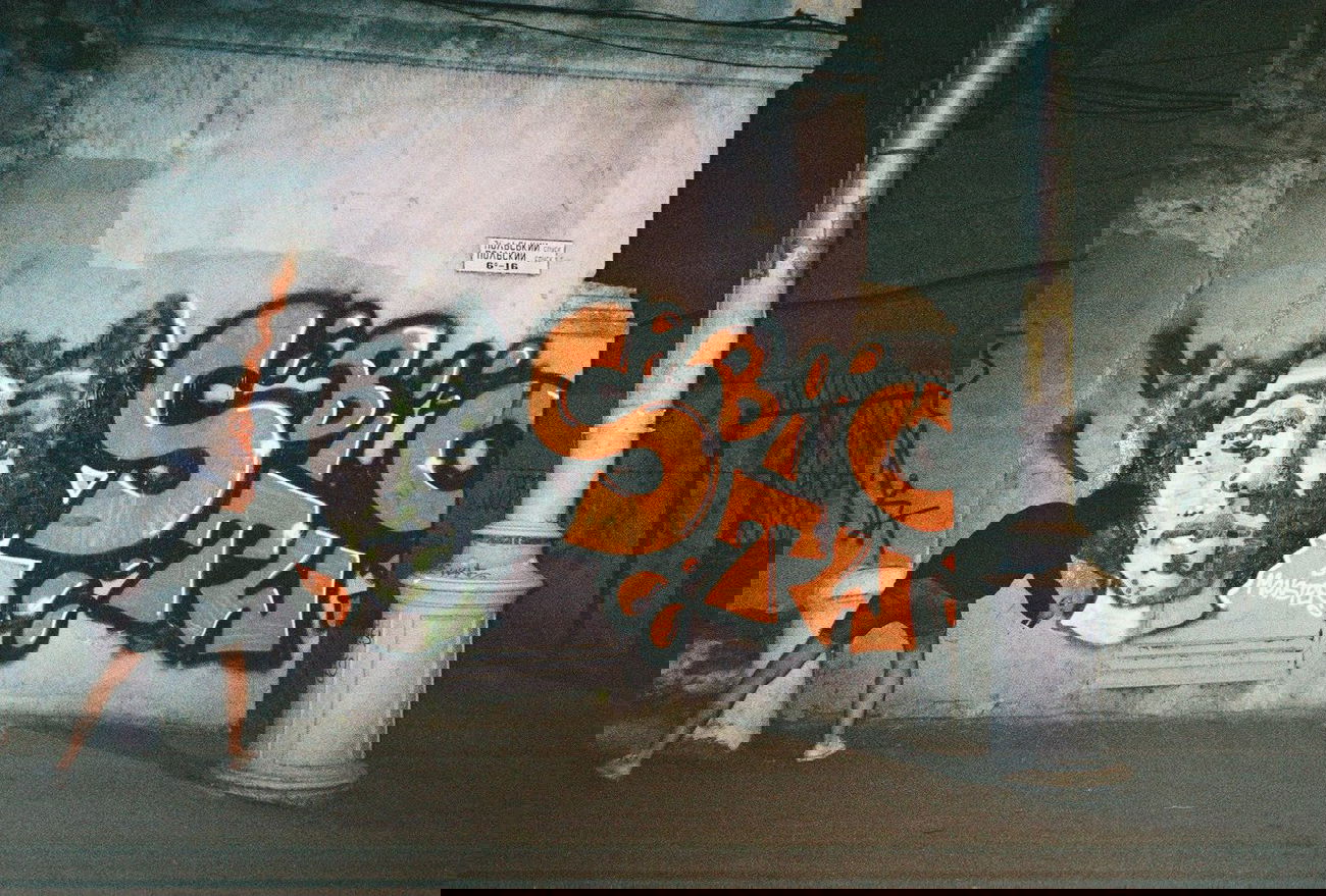 Graffiti Bombing - Photo by sbitwo - monster, sbitwo (2013)