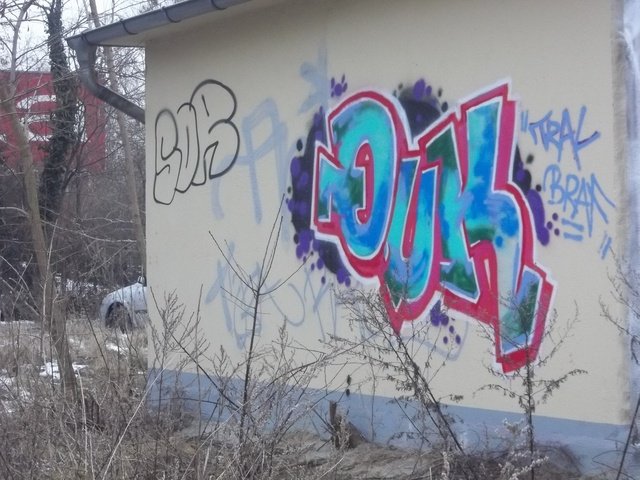 Graffiti Bombing - Photo by schachtratte - QUK (2012)