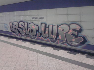 Graffiti Bombing - Photo by schachtratte - LASLO, LUPE