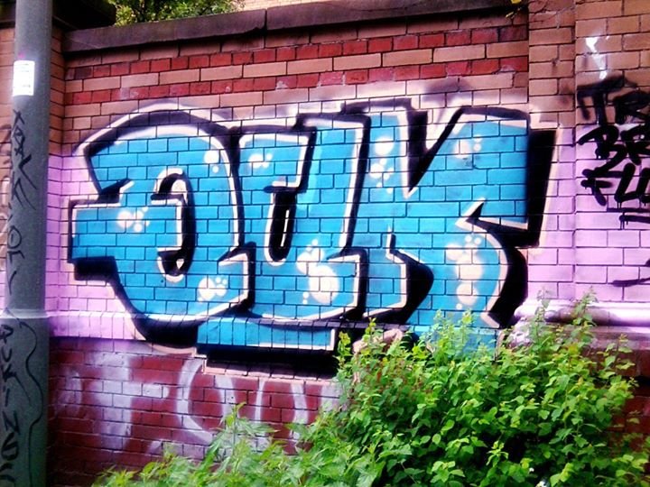 Graffiti Bombing - Photo by schachtratte - QUK, BRAF, FLOE (2012)