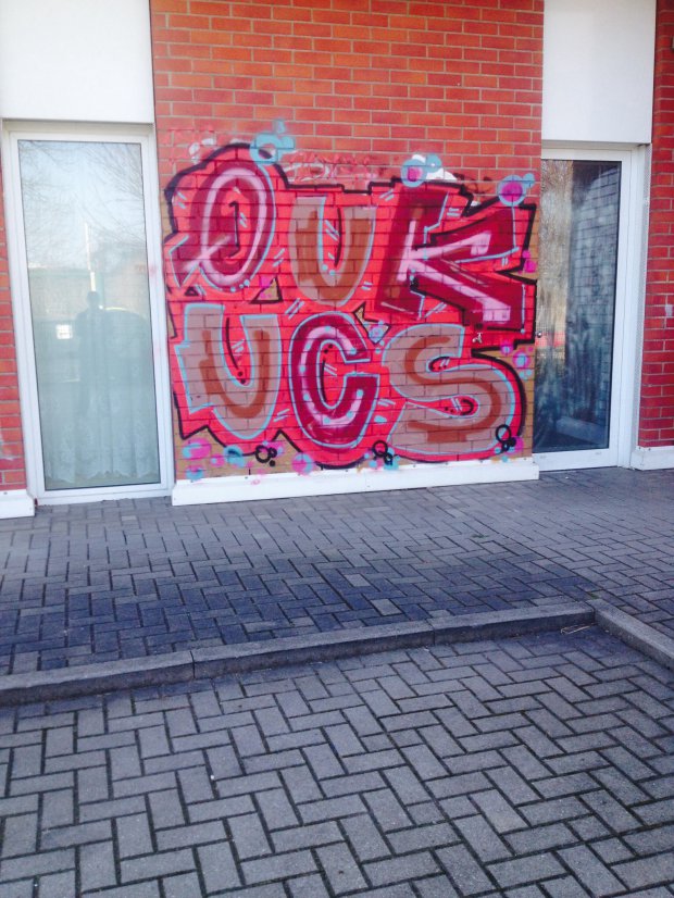 Graffiti Bombing - Photo by schachtratte - QUK, UCS, FLOE