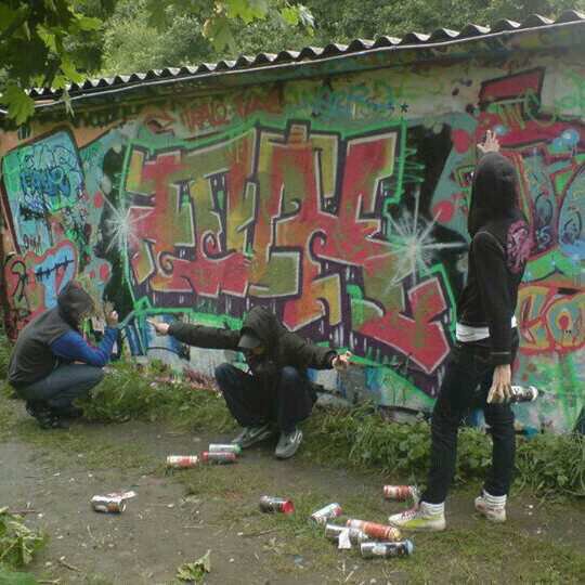 Graffiti Wall - Photo by schachtratte - QUK, UCS, FLO