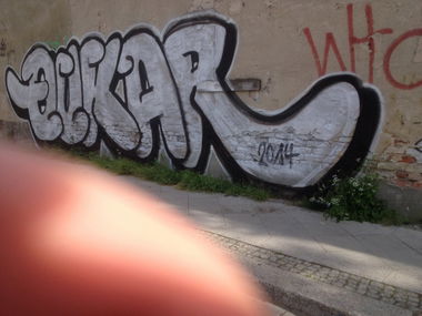 Graffiti Bombing - Photo by schachtratte - QUKAR